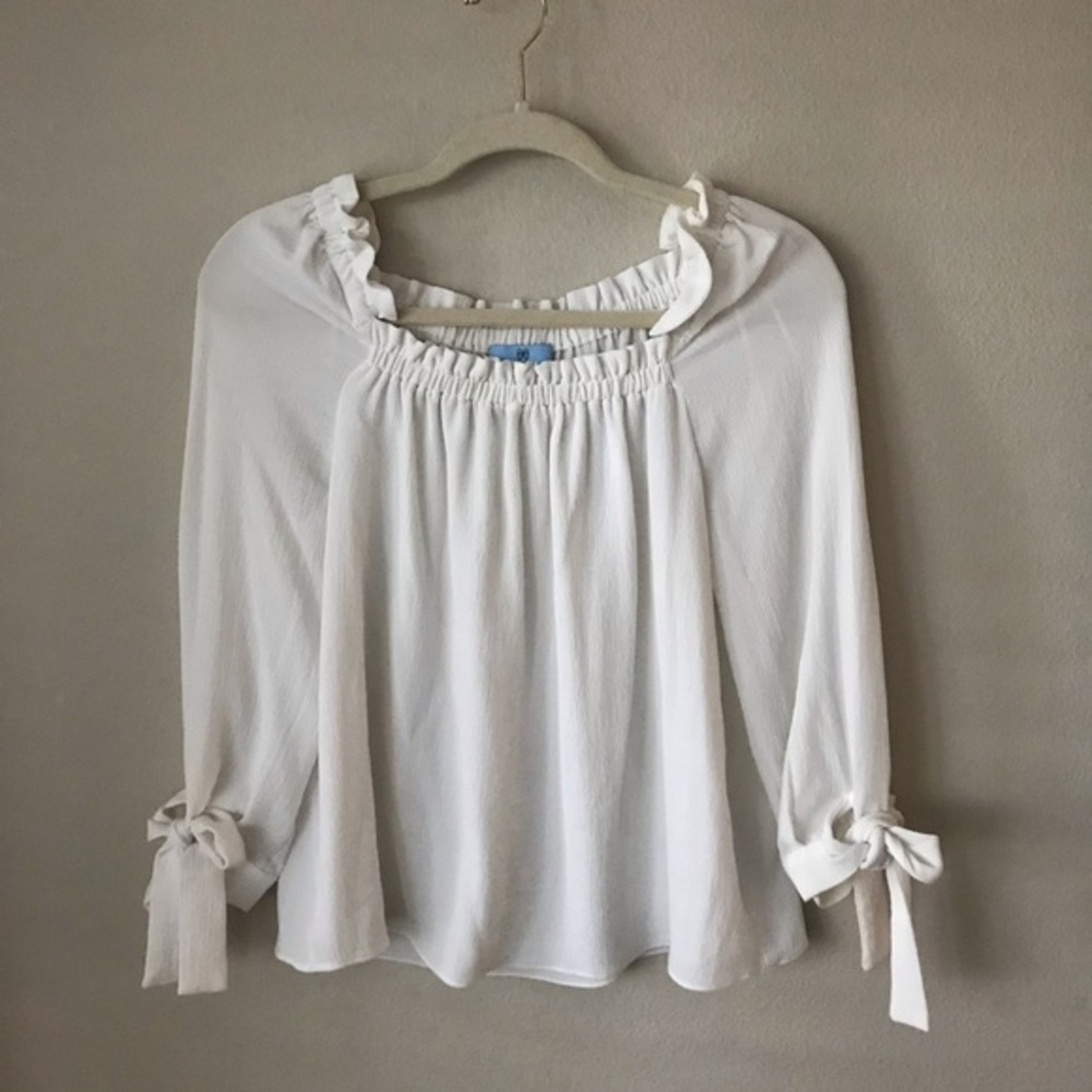CeCe Off White Blouse XS